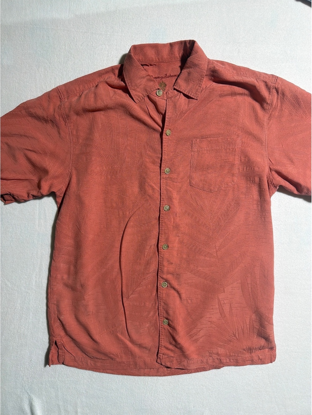 Tommy Bahama Men’s Medium 100% Silk Short Sleeve Button Up Shirt Red Coral